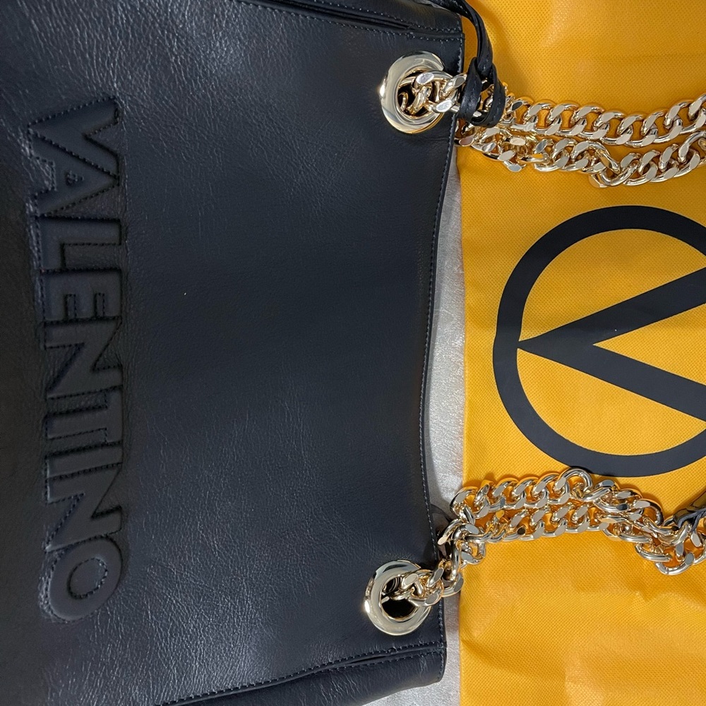Valentino leather bag Authentic, size Large soft leather new bag, VA 2106